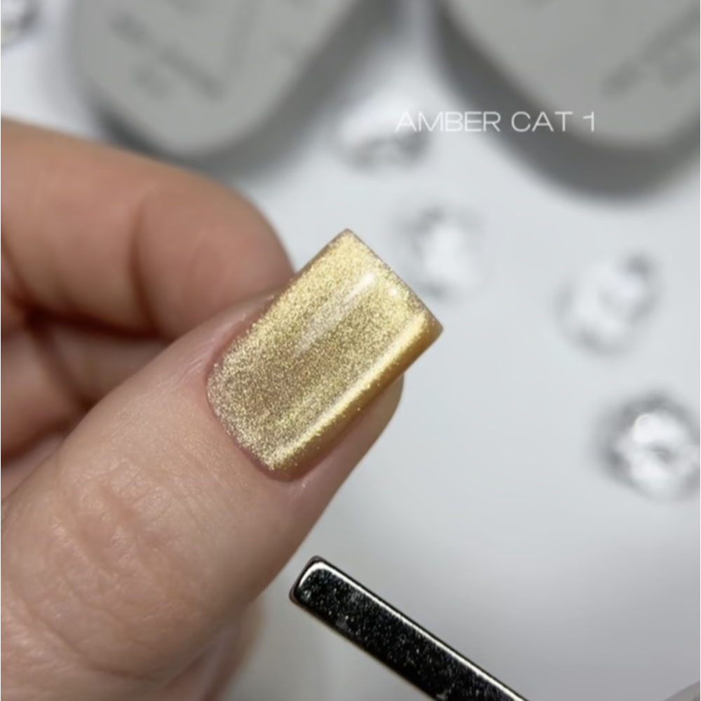 Saga Professional Гель-лак Amber Cat №01 AmC-01 Украина 10 ml