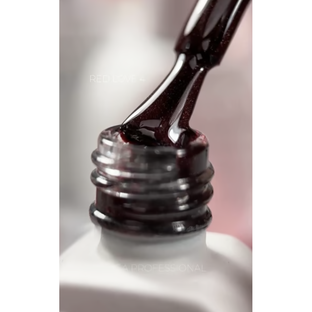 Saga Professional Гель-лак Love Red №04 LR-04 Украина 10 ml